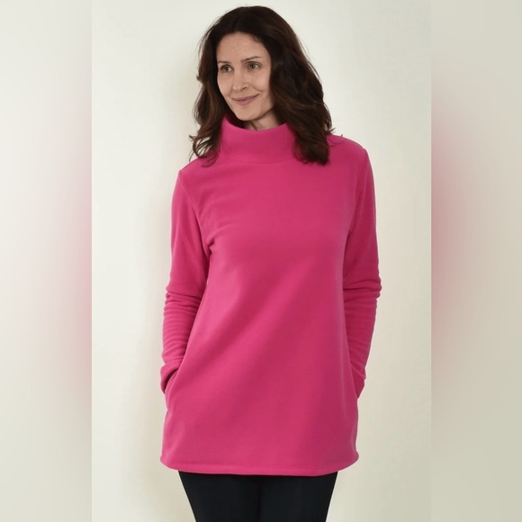 Southwind Tops - EUC! Nantucket Fleece Tunic with Cowl Neck in Berry, sz L